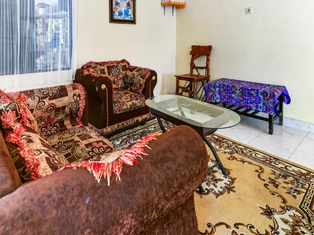 Hotel Oyo 91228 Griya Siena Munduk Esterno foto